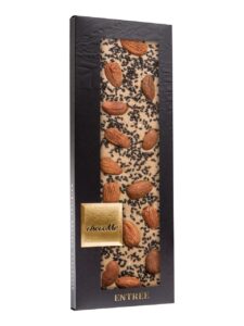 chocoMe blond chocolate with salt, black sesame and almond